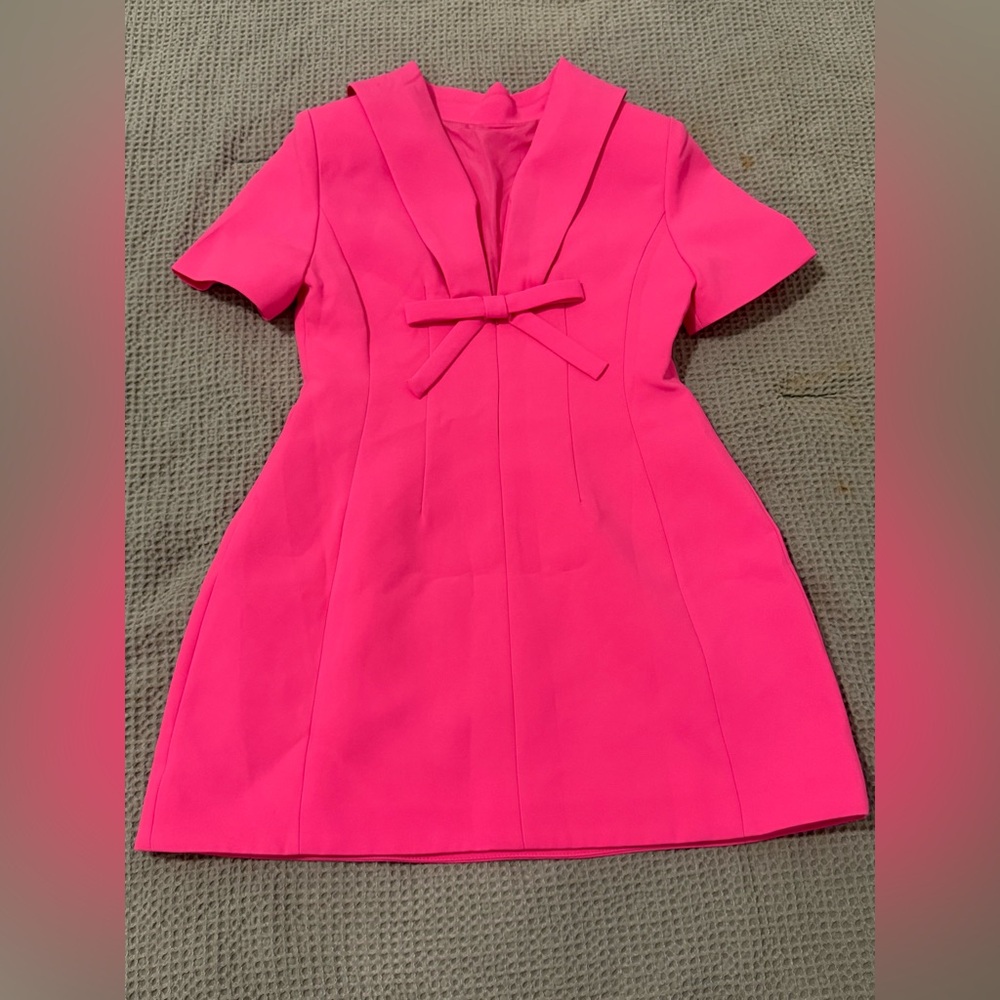 {CATCHALL} Jacqueline Mini Dress with Bow and Short Sleeves - Picture 3 of 8